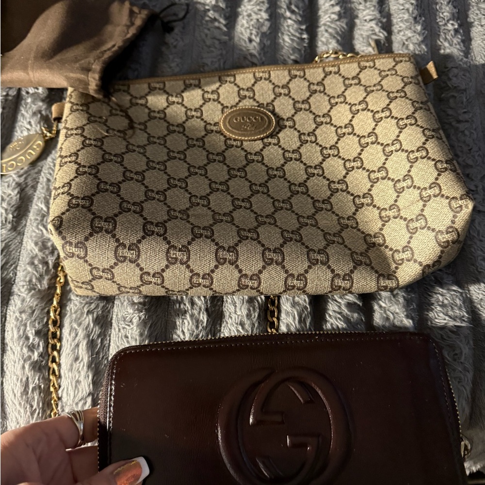 Gucci Cream Clutch with Geometric Pattern - Picture 7 of 10